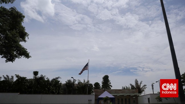 Bekas Kepala Badan Nasional Penanggulangan Terorisme Ansyaad Mbai menilai, ancaman teror di Surabaya tak mengada-ada. 