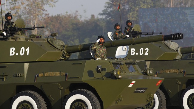 Militer Myanmar terlibat pertempuran dengan dua kelompok pemberontak etnis yang menuntut pembentukan negara federal untuk mendapatkan otonomi lebih luas.