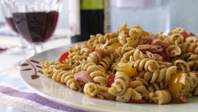 Dolce & Gabbana Rilis Pasta Seharga Rp1,4 Juta
