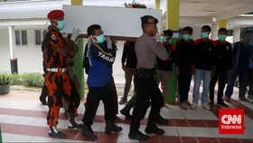 Dua Jenazah Diterbangkan ke Surabaya, Laki-laki dan Perempuan