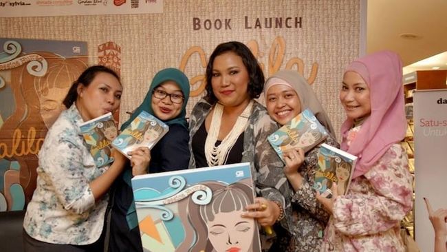 Renjana Jessica Huwae akan dunia menulis justru muncul saat masih kecil. Jessica jadi suka membaca karena tak punya terlalu banyak kegiatan.