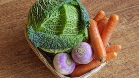 Orang Indonesia Masih Kurang Makan Sayur dan Buah