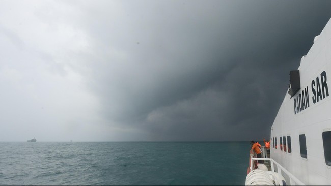 Submersible vehicle dibutuhkan untuk mempermudah pencarian korban dan kotak hitam pesawat yang jatuh ke laut. Indonesia belum punya alat itu.