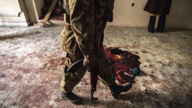 Militan Taliban menyerang sebuah markas kepolisian di selatan Afganistan. Serangan itu mengakibatkan 20 petugas keamanan dan tiga anggota militer tewas.