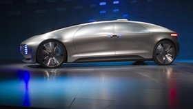Mercedes 'Lawan' Konsep Mobil Tanpa Setir Google