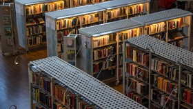 Rekor Merobohkan Buku Dihujat Publik Jepang