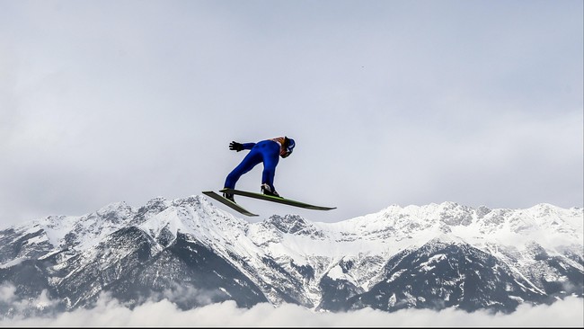 Ronnie Berlack dan Bryce Astle sedang berlatih bersama empat rekannya sebelum longsor terjadi di markas latihan ski Eropa di Soelen, Austria.