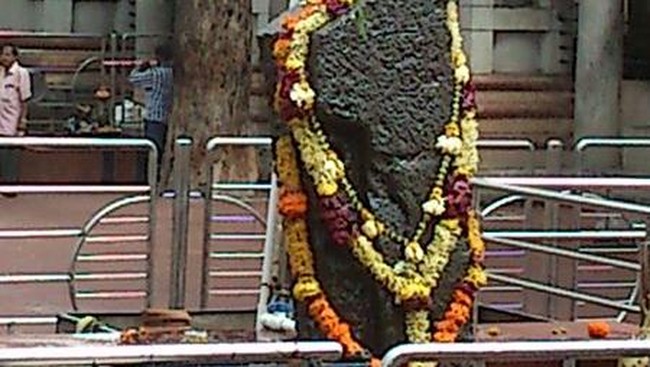 Warga desa Shani Shingnapur di barat India ini meyakini dewa mereka akan melindungi dari pencurian dan perampokan.