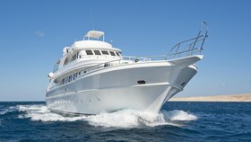 Belasan Yacht Kunjungi Gili Gede Lombok