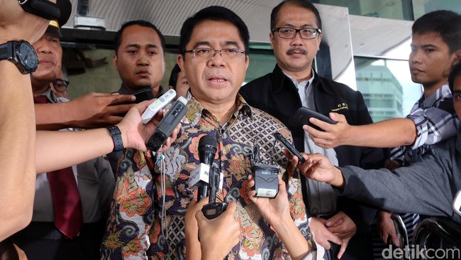 Kepala BKPM Franky Sibarani pasang target pertumbuhan kepercayaan investor asing untuk berinvestasi di Indonesia mencapai 100 persen tahun ini.