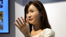 Robot Android sampai Mobil Pintar di Pesta Teknologi Dunia