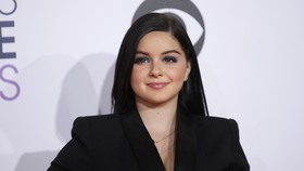 Tak Nyaman, Ariel Winter Putuskan Mengecilkan Payudara