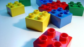 Beli Lego, Pegawai Harvard Pakai Rp1,1 M Uang Universitas