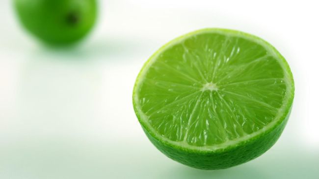 Jeruk nipis merupakan salah satu buah dengan sumber vitamin C yang baik. Namun benarkah manfaat jeruk nipis untuk diet ini efektif?