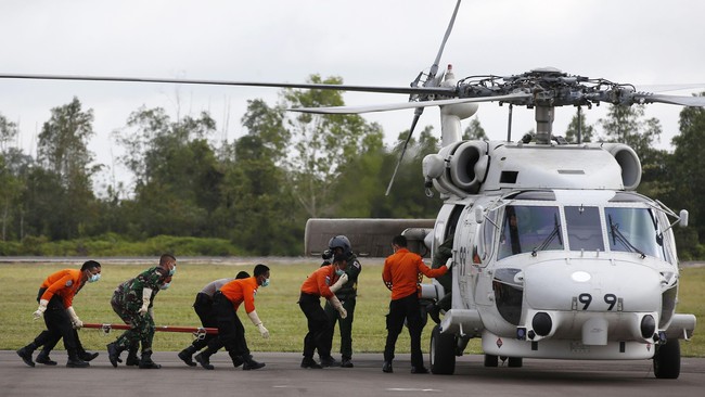 Pada hari ke-13 operasi pencarian korban pesawat AirAsia QZ8501 ini, sudah 48 jenazah korban ditemukan. Masih ada 114 lainnya yang belum ditemukan.