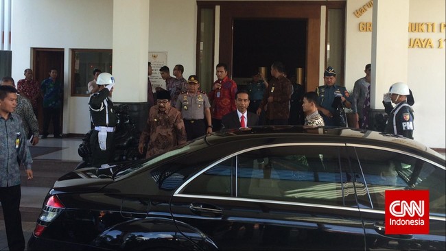 Presiden Jokowi mengonfirmasi bahwa dirinya telah menyurati DPR untuk memproses Komjen Budi Gunawan sebagai Kapolri.