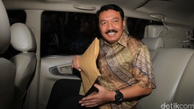 Tb Hasanuddin Minta Jokowi Tarik Pencalonan Budi Gunawan