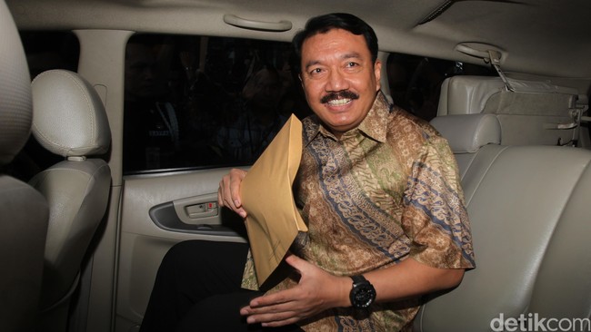 Meski menjunjung asas praduga tak bersalah, secara etika seharusnya Jokowi membatalkan pencalonan Budi tersebut karena sang calon menjadi tersangka KPK.