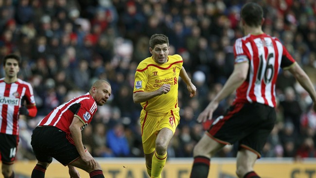 Keunggulan jumlah pemain sejak menit ke-49 tidak mampu dimanfaatkan Liverpool untuk mencetak lebih banyak gol ke gawang Sunderland di Stadion Light.