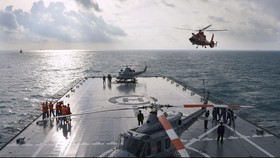 Tim SAR Fokus Cari Korban QZ8501 di Bawah Air