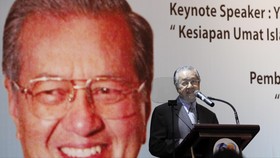 Pidato Mahathir Mohamad Dipotong oleh Polisi Malaysia