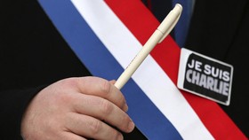 Bela Penyerang Charlie Hebdo, Anak 8 Tahun Dibawa ke Polisi