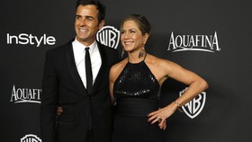 Jennifer Aniston dan Suami Ajak Beramal untuk Natal