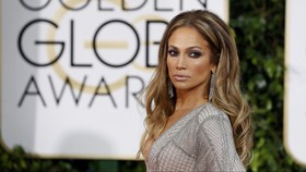 Jennifer Lopez Tak Ingin Dilarang Tampil Seksi