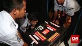 CVR AirAsia QZ8501 Berhasil Diangkat