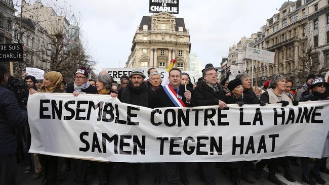 Sumbangan dana mengalir deras agar Charlie Hebdo bisa kembali menerbitkan majalahnya, mulai dari Google hingga berbagai media di Eropa.