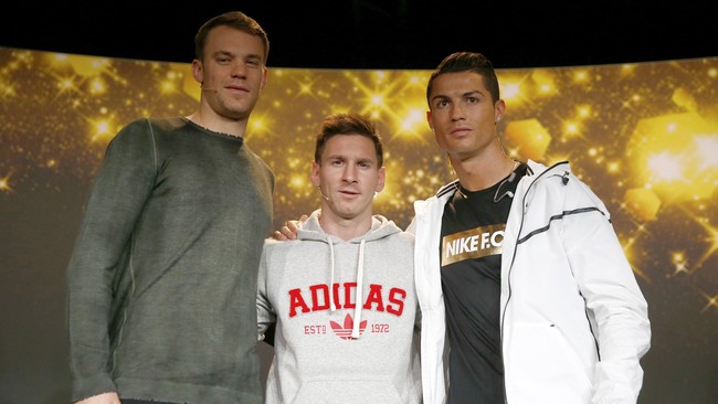 Meski Cristiano Ronaldo memenangkan Ballon d'Or 2014, mantan pelatih Real Madrid, Fabio Capello, berkata bahwa Lionel Messi adalah pemain yang lebih jenius.
