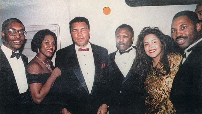 Kalau saja tidak ada Muhammad Ali di dunia nyata, boleh jadi Hollywood akan menciptakan tokoh fiksi dengan karakter Ali, petarung ulung di ring tinju.