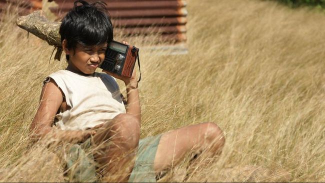 Saat memerankan Mahar di Laskar Pelangi, Verrys Yamarno menginspirasi banyak orang. Kini, mereka bercuit kehilangan dirinya yang meninggal Senin (12/1).