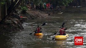 Ahok Akan Tutup Perusahaan Pencemar Sungai
