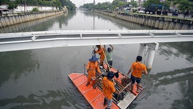 Ahok Larang Pabrik Buang Limbah Langsung ke Sungai