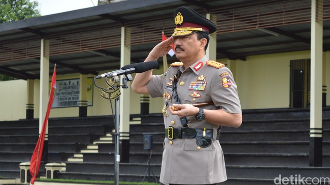 Sekretaris Jenderal NasDem mempertanyakan jika Budi Gunawan tak jadi calon Kapolri, apakah tetap dijadikan tersangka oleh Komisi Pemberantasan Korupsi?