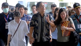 Keluarga Korban Minta AirAsia Terus Ikuti Operasi Pencarian