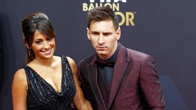 Parade Pasangan Cantik Pesepakbola di Ballon d'Or