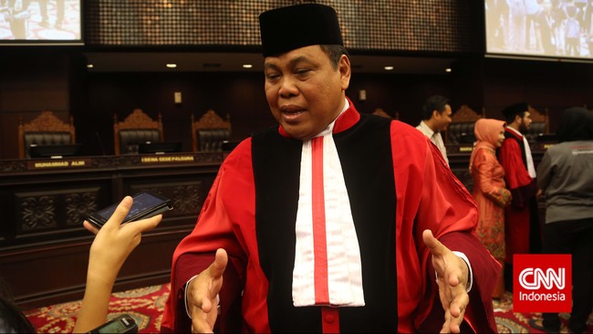 Arief memuji bahwa anak-anaknya yang sudah beranjak besar makin pandai memasak.