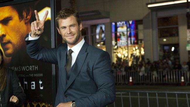 Chris Hemsworth menjadi salah satu dari 35 nama yang akan masuk Hollywood Walk of Fame pada 2020. 