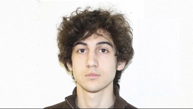 Dzokhar Tsarnaev dikenakan 30 dakwaan atas pembunuhan tiga orang dan melukai ratusan lainnya. Tujuh belas dakwaan tersebut berimplikasi hukuman mati.