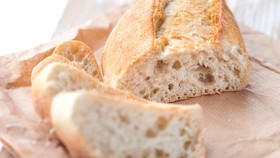 Bahaya Natrium Dehidroasetat yang Ditemukan dalam Roti Okko