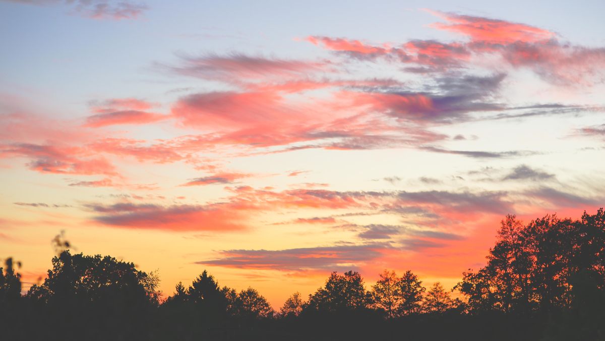 9 Kepribadian Orang yang Menyukai Langit, Cirinya Mirip Denganmu?