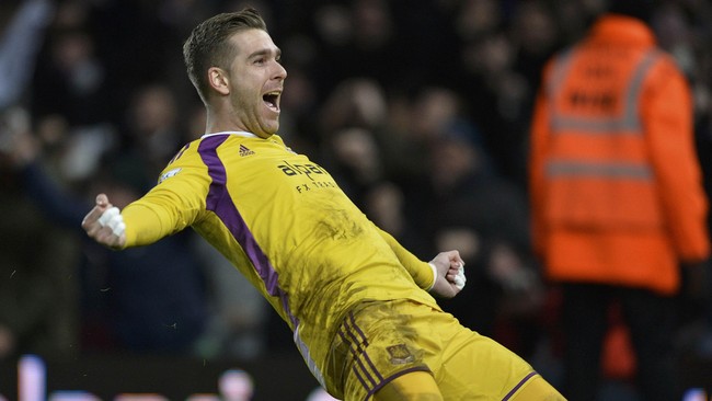 Laga antara West ham United melawan Everton berakhir dengan drama penalti yang dimenangkan Hammer dengan skor 9-8, Rabu (14/1), di Stadion Upton Park London.