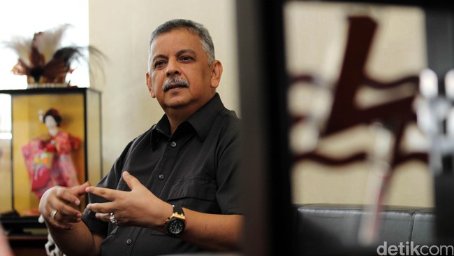 Sementara anggota Komisi VII DPR Ramson Siagian mengatakan pemerintah lebih baik membuat sistem pengawasan yang lebih tepat dan efektif dari mencabut subsidi.