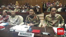 Menteri Tjahjo Evaluasi e-KTP Bersama DPR