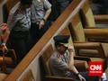 Dikabarkan akan Dilantik, Budi Tinggalkan Rumah Berbaju Putih