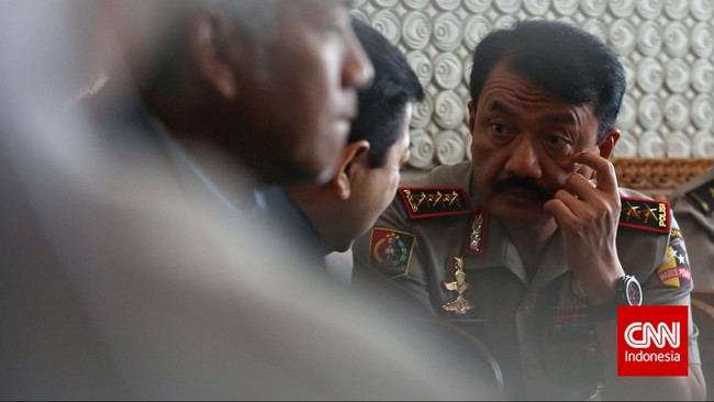 KPK mendapat desakan dari pemerintah dan parlemen agar segera membuktikan kasus gratifikasi yang disangkakan terhadap Komisaris Jenderal Budi Gunawan