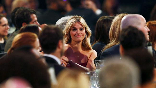 Reese Witherspoon mengakui dirinya amat terpukau dengan sosok Kate Middleton dan kala bertemu dengannya pertama kali, ia bertingkah norak seharian.