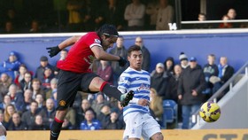 Van Gaal Kecewa Falcao Buang Empat Peluang